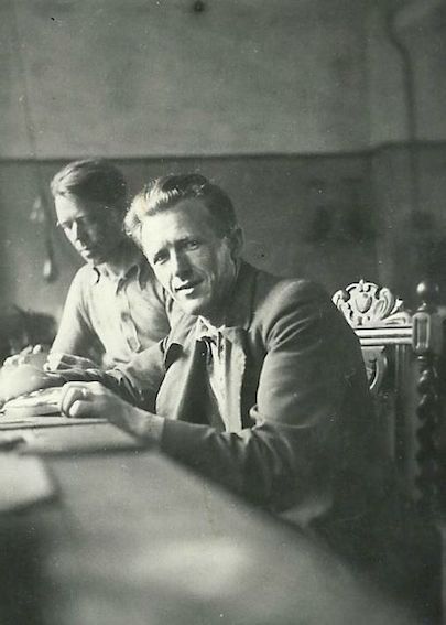 Der arbejdes i firmaet:Nordisk El Varme i Kildevældsgade. Elith (min far) og svoger Orla. År ca. 1940